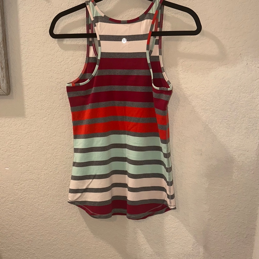 Lululemon racer tank size - Picture 5 of 5